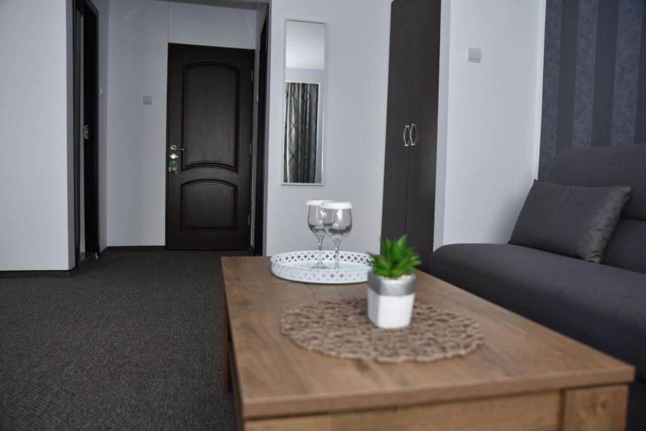 Hotel Măgurele Esterno foto