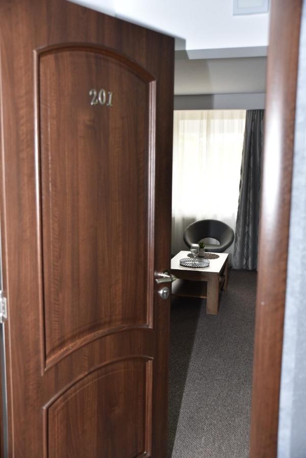 Hotel Măgurele Esterno foto