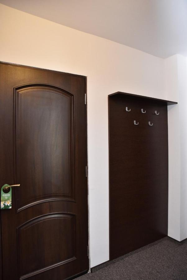 Hotel Măgurele Esterno foto