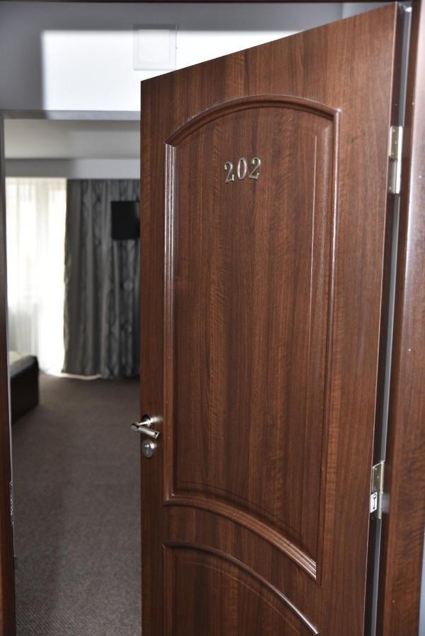 Hotel Măgurele Esterno foto